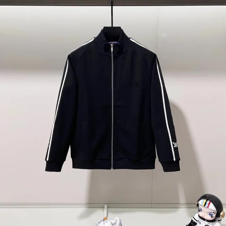 Jacket listing from the catalogue, the example used here for why jackets and down jackets belong in separate categories